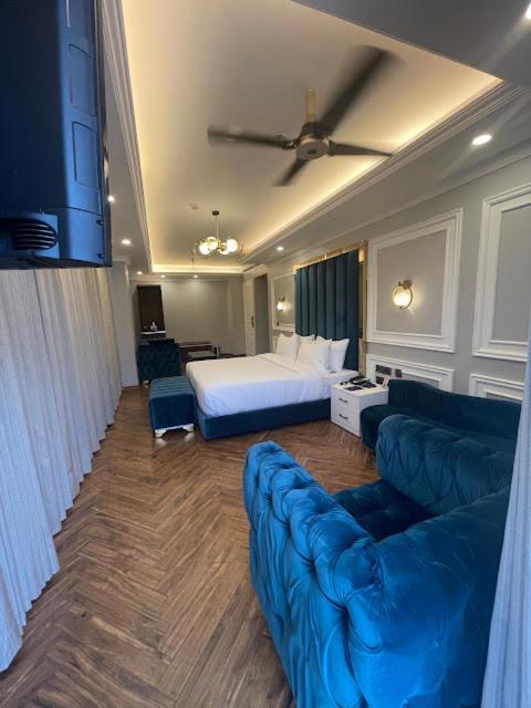Claret Inn & Suite Dalhousie Eksteriør billede
